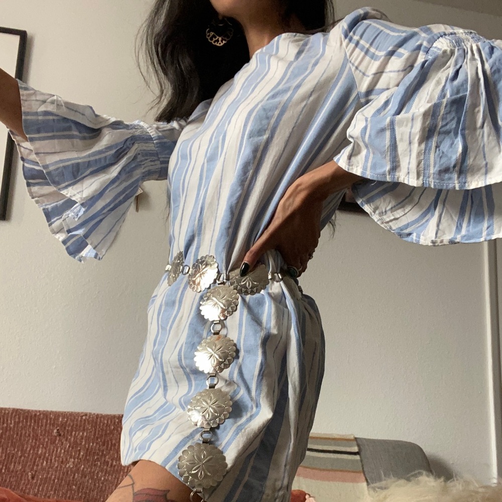 Bell sleeved babydoll dress